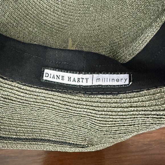 DIANE HARTY MILLINERY WOVEN STRAW HAT OLIVE GREEN WITH SIDE TWIST ARTISAN UNIQUE - Picture 9 of 9
